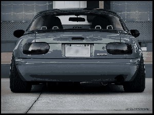 xbareknuckle